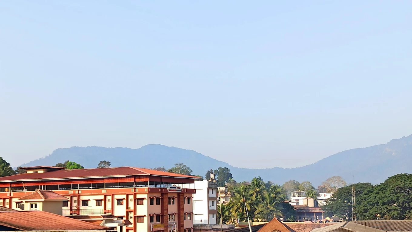 Jagadambika Guest House exterior